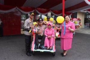 Polres Bojonegoro Gelar Upacara Kenaikan Pangkat, Beri Penghargaan dan Lepas Purnatugas