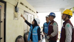 Direktur Pelayanan TI PLN Tinjau Langsung Pilot Project Implementasi OMP dan Semi AMI di Bangkalan
