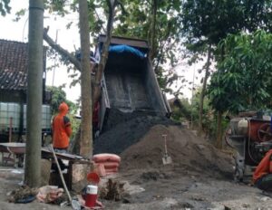 Proyek Jembatan Gamongan BKKD 2025 Disorot, Material Diduga Oplosan, Transparansi Dipertanyakan