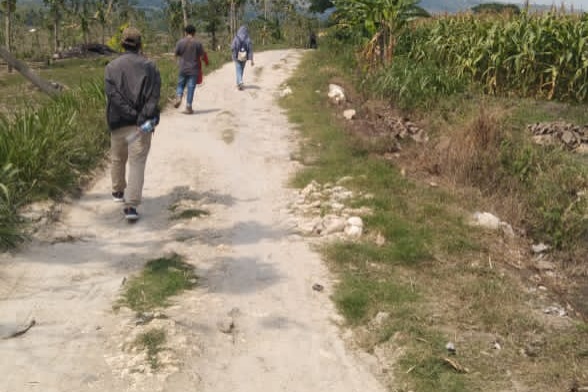 Jalan dusun rejoso