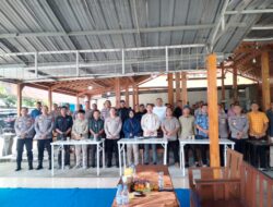 Polres Bojonegoro Gelar “Piramida” Bersama Awak Media, Beri Kejutan Hadiah Dua Tiket Umrah Gratis