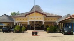 Camat Kanor Pembongkaran Pagar SDN Prigi 1 Hanya Solusi Sementara, Sekolah Sudah Beri Izin