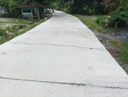 Jalan Beton BKKD Desa Sidomukti Penuh Tambalan, Kualitas Proyek Dipertanyakan