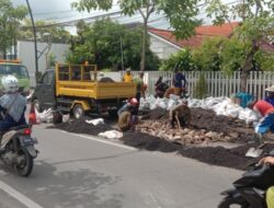 Ironi Jalur Provinsi di Jantung Bojonegoro Menunggu Hancur Baru Dibangun