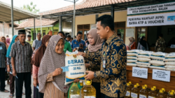 Diterpa Isu Paket Bansos Harus Dibagi Dua, Kades Sidobandung Balen Angkat Bicara