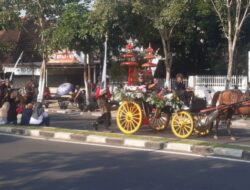 ​Apresiasi Pelestarian Budaya, Pimpinan Komisi B DPRD Bojonegoro Hadir Langsung di Kirab Pusaka Ki Andongsari