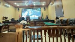 ​Protes Jalan Umum Ditutup Tanpa Izin, Agus Palon Tuntut Keadilan yang Sama di Mata Hukum