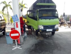 Warga Kasiman Bojonegoro Tangkap Tangan Truk Modifikasi Penguras Solar Subsidi di SPBU