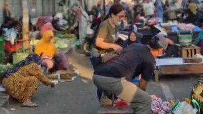 ​Denyut Bertahan di Pasar tumpah Bojonegoro, Asa Kecil di Balik Riuh Pagi